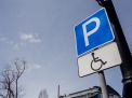Какова зона действия знака "Парковка для инвалидов"?
